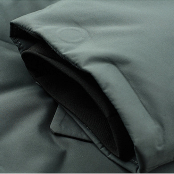 SHARP FOCUS URBAN WINDBREAKER